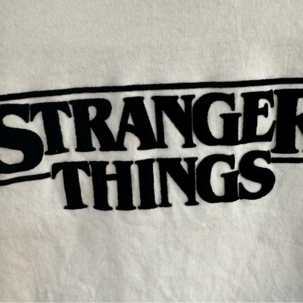 Zara x Stranger Things Kids Sz 6-7 White Long Sleeve Logo Tee